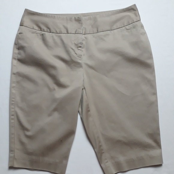 Worthington Pants - Worthington kahki colored shorts size 4